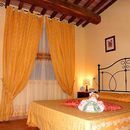 Villa Aurora Gubbio Habitación foto